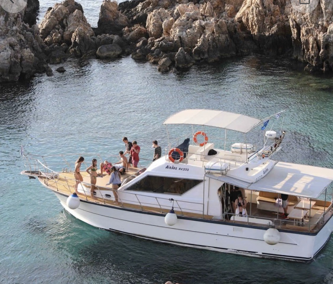 Aiolos — 14m motor boat — boat rental with skipper in Paros, Pounta port